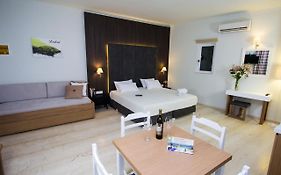 Elia Stalos Apartments