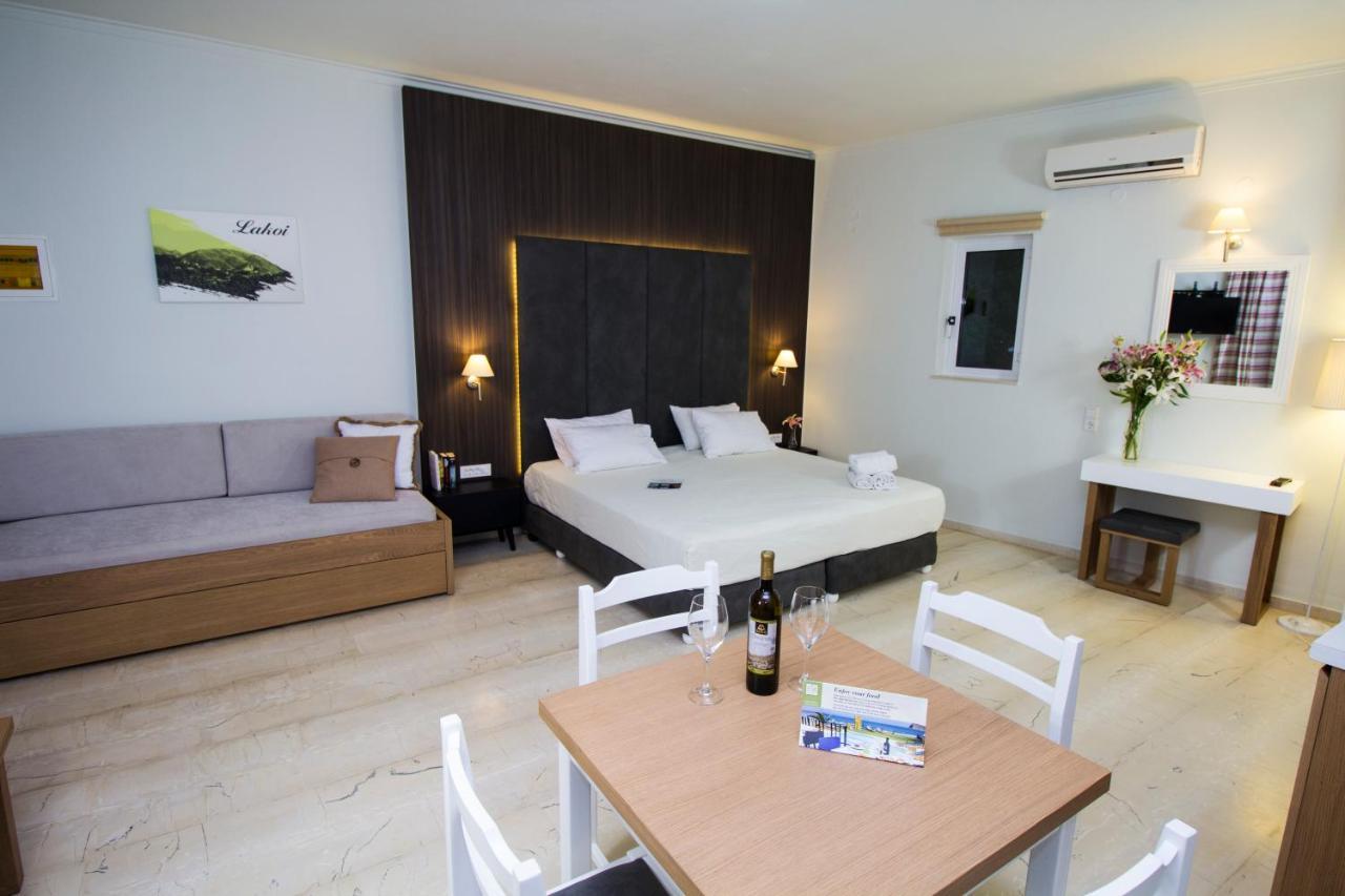 Elia Stalos Apartments Extérieur photo