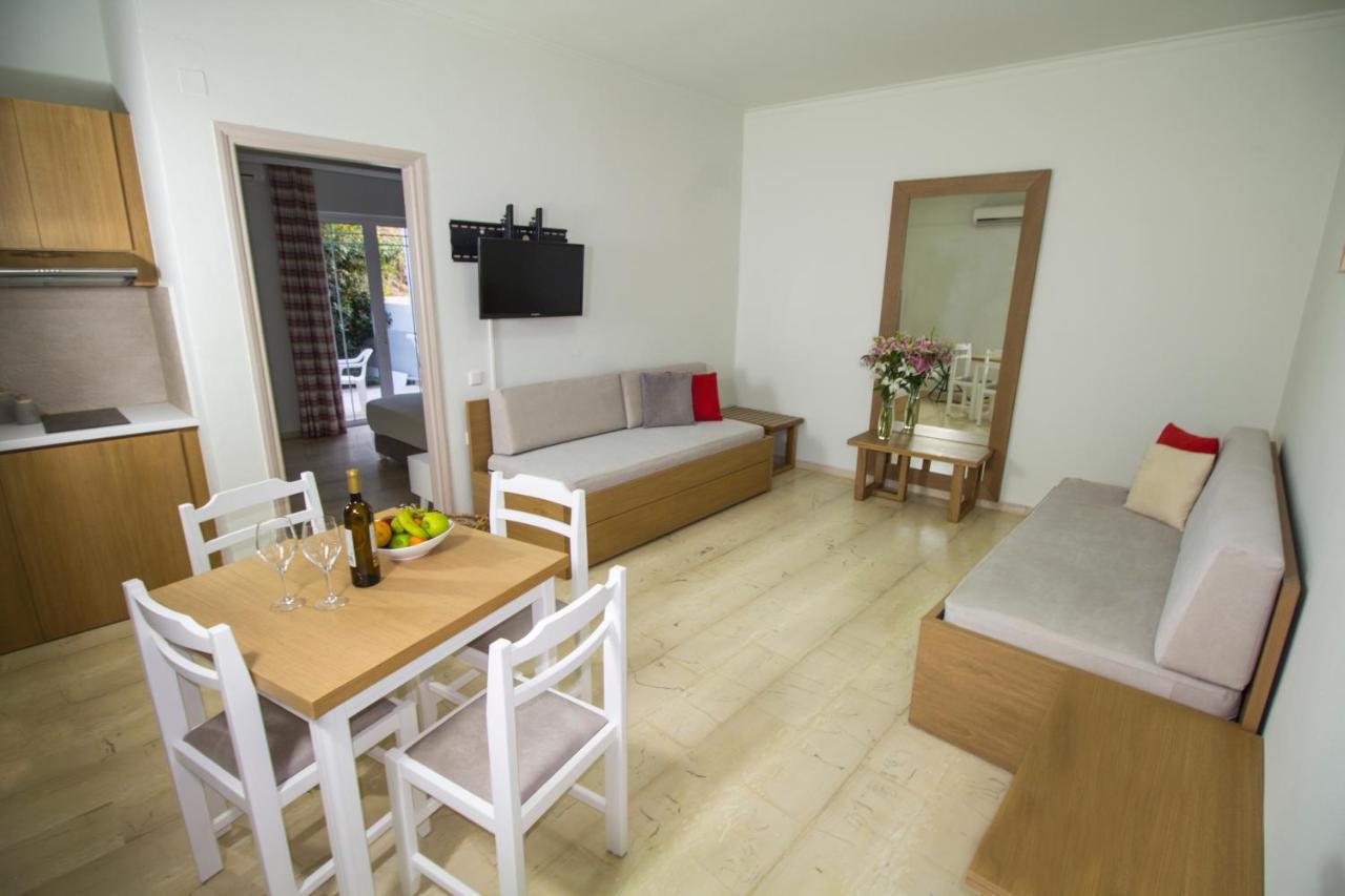 Elia Stalos Apartments Extérieur photo